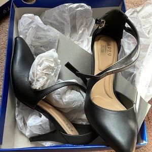 Apt. 9 Frittata Black heels size 7.0